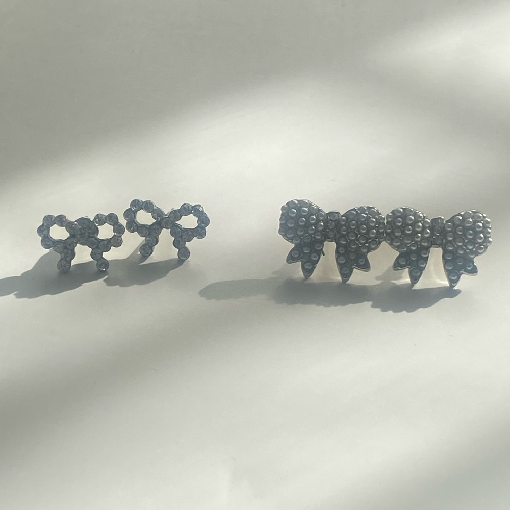 Bow Earring Set - Picture 6 of 6